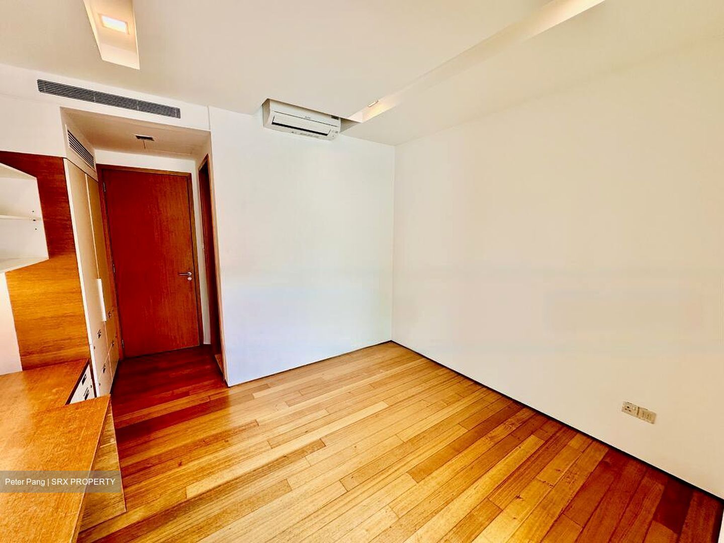 Henry Park (D10), Semi-Detached #437225451
